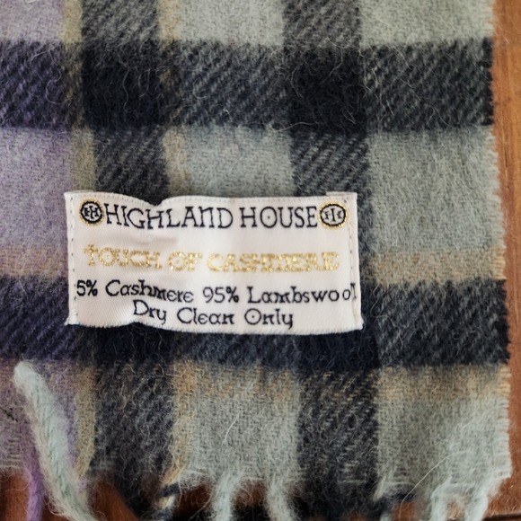 Highland‎ House Touch of Cashmere Lambs Wool Scarf Plaid Purple Fringe 63"x9.5" - Picture 6 of 8